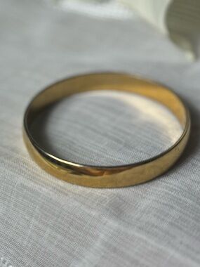 Vintage Gold Tone Bangle Bracelet - Classic Monet old money Esmeralda